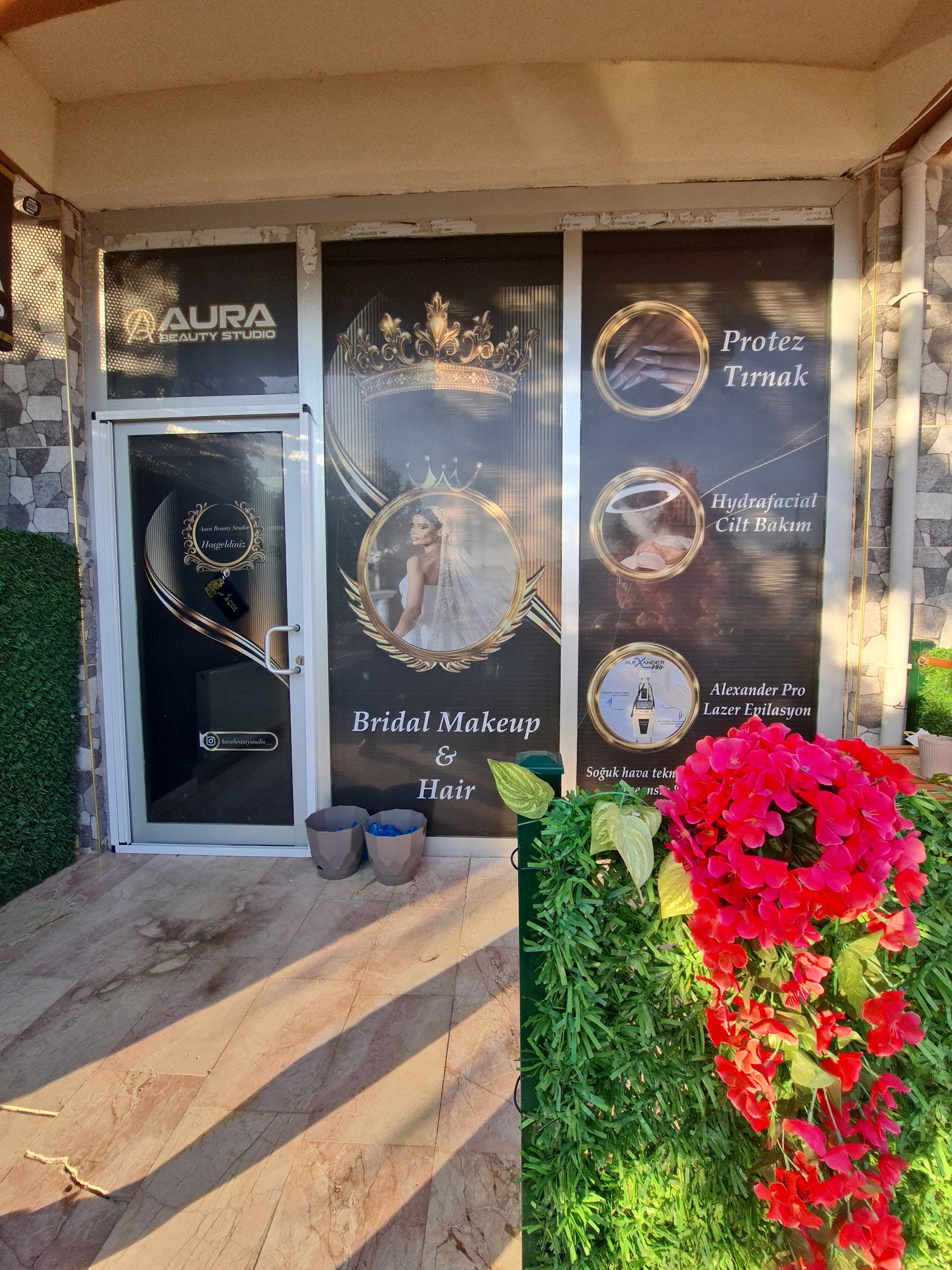 Aura Beauty Studio