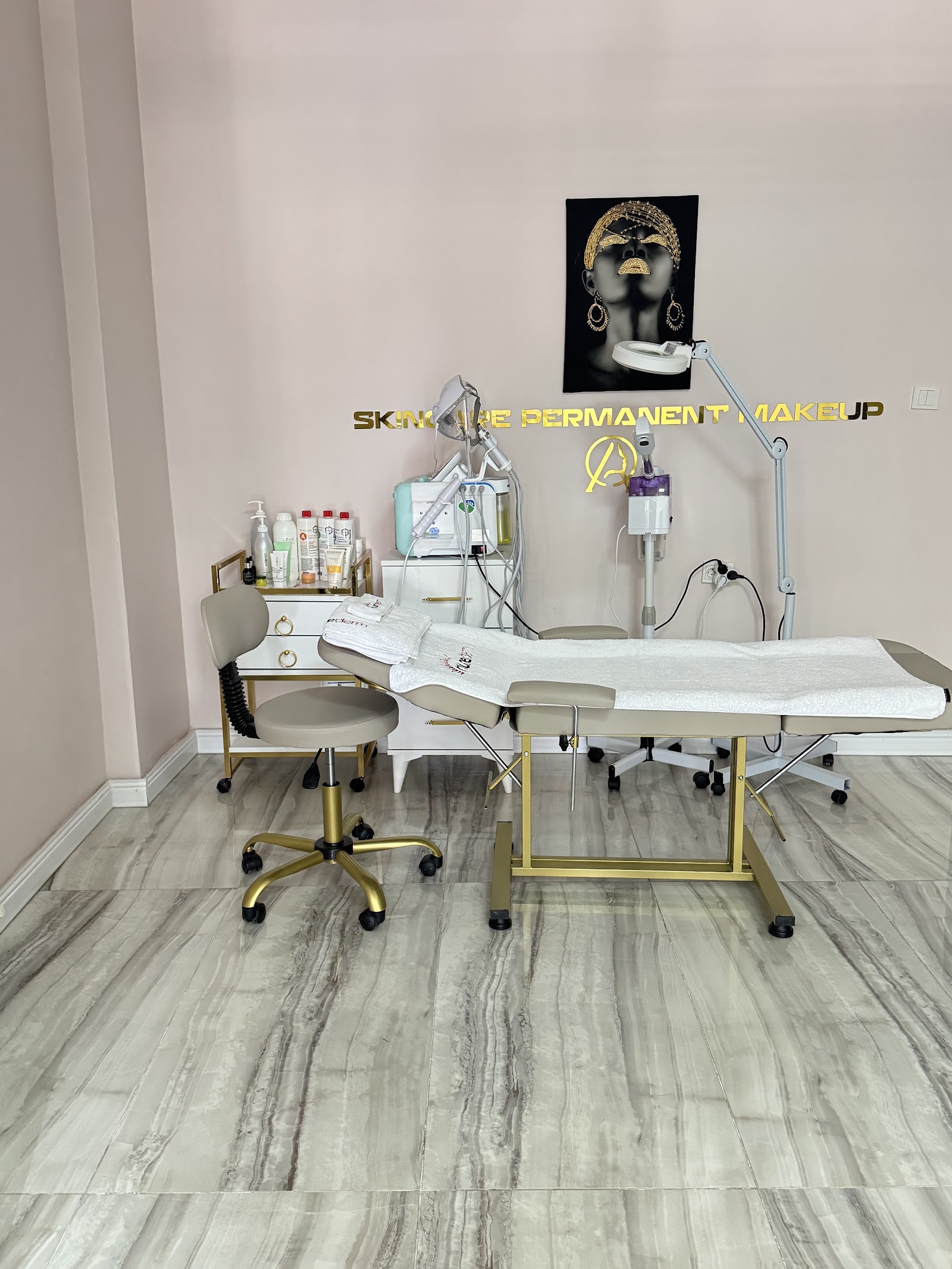 Aura Beauty Studio