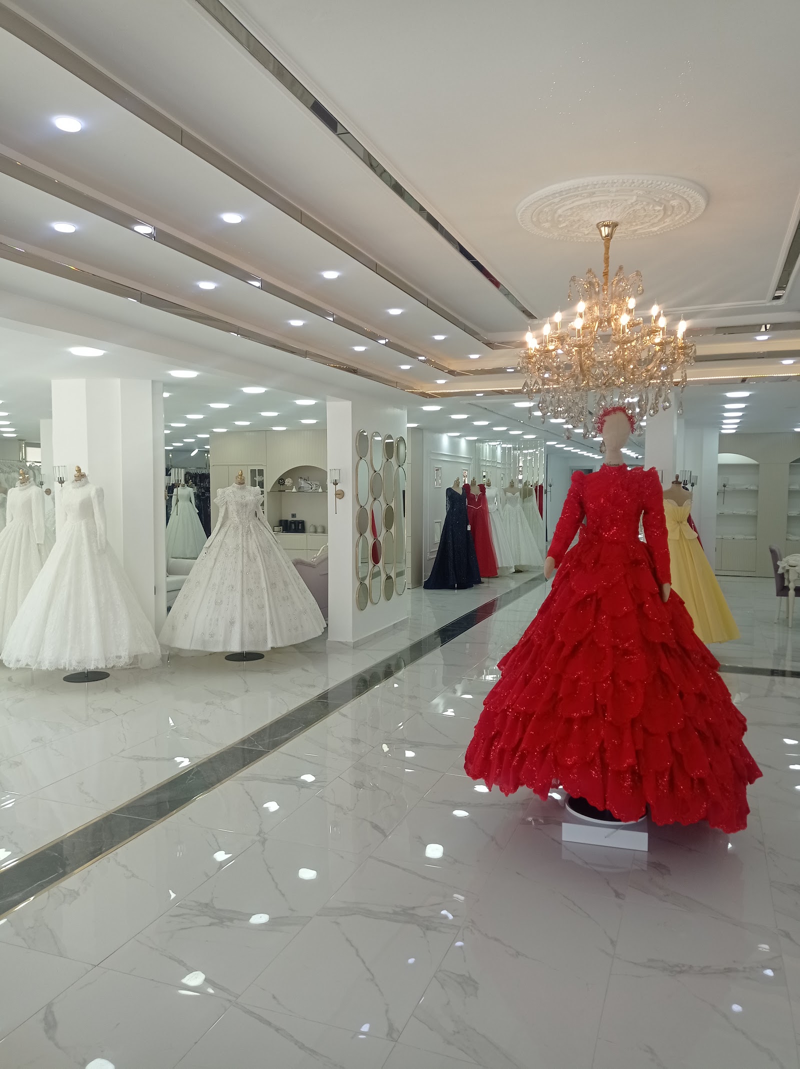 Nisanur Yozgat Vip Gelinlik Nişanlık Türban Tasarım